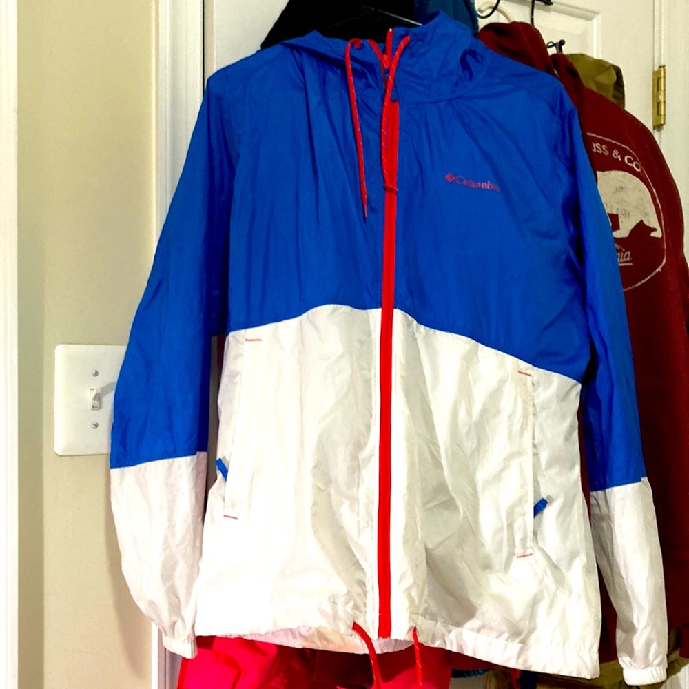 Columbia Men’s Large Blue and White Windbreaker in EXCELLENT CONDITION!